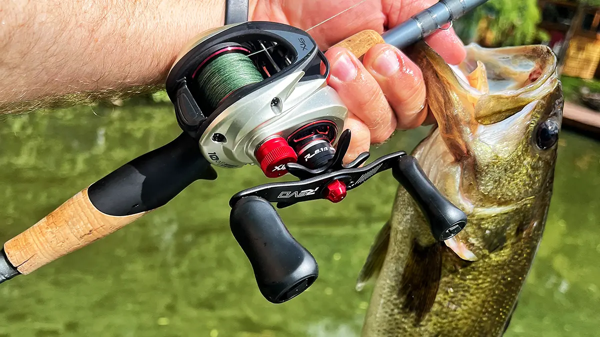 Abu Garcia Revo STX LP Casting Reel avec: basse