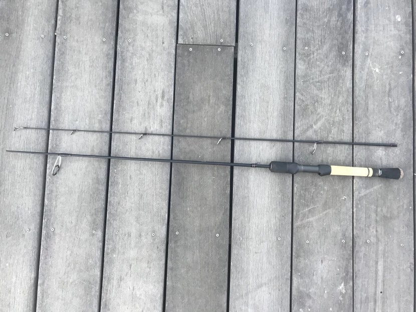 Tielle de pêche - Ce n'est peut-être pas une tige télescopique, mais la pêche à la cadence CR5 a fait ...