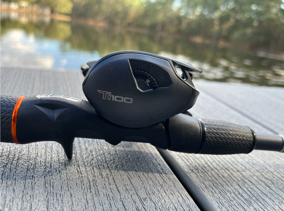 Revue AllOutdoor - Moulinet Baitcast Trika Ti100 et canne Trika 3x